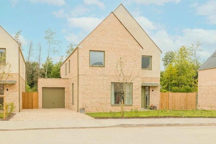 4 Bedroom Detached House For Sale In Severells Drive, Siddington, Cirencester, GL7