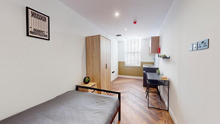 1 Bedroom Flat To Rent In Thurloe Street, M14