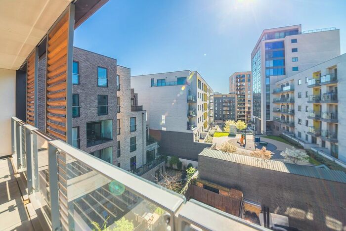 1 Bedroom Flat To Rent In Lagrange Court, Axio Way, London, E3