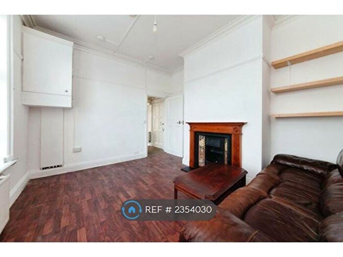 1 Bedroom Flat To Rent In Thurlby Close, Harrow, HA1