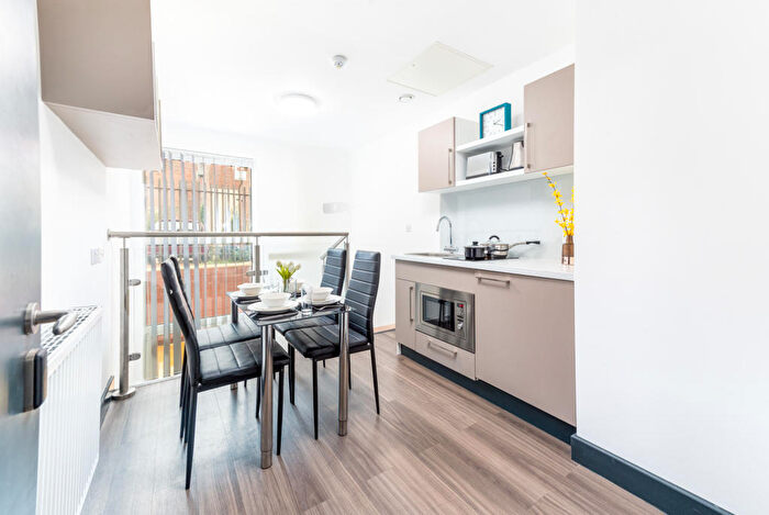 Studio To Rent In Duplex Studio, Chapel Street, LU1