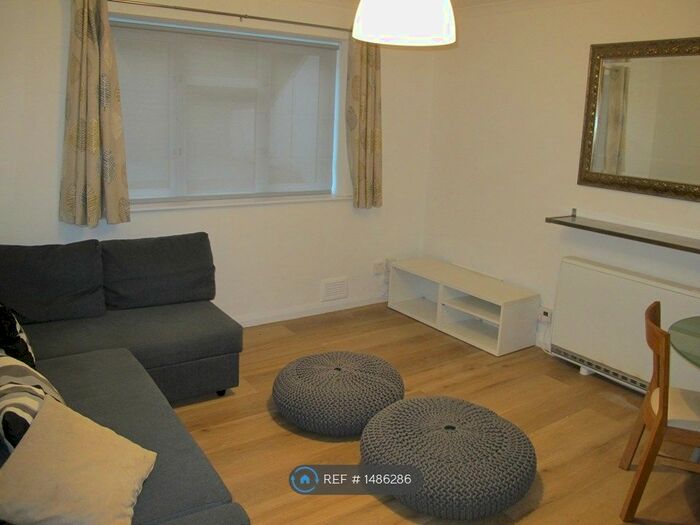 2 Bedroom Flat To Rent In Mildmay Park, London, N1