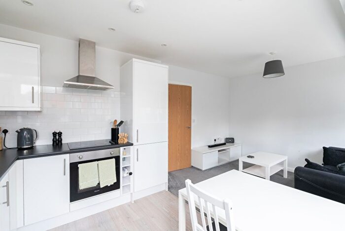 1 Bedroom Flat For Sale In South Street, Dorking, RH4