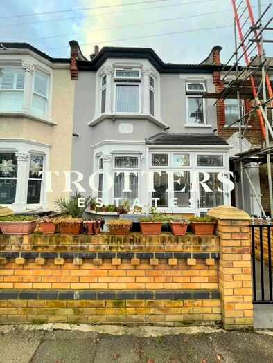5 Bedroom Property To Rent In Brooke Road, London, E17