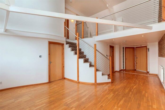 2 Bedroom Apartment To Rent In Rutland Road, Victoria Park, E9