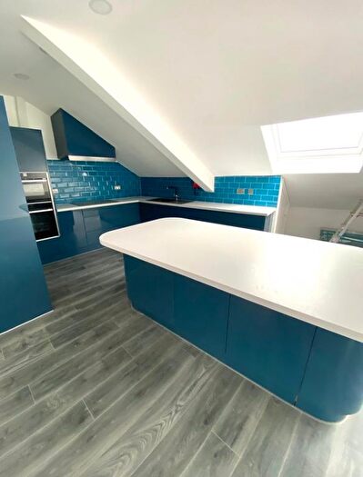 4 Bedroom Detached House To Rent In Bow Road, Bow, Stratford, London, E3