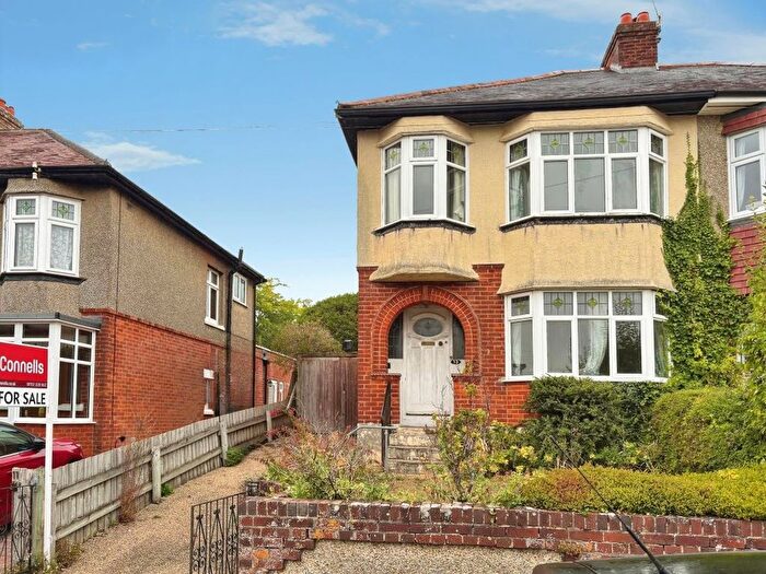 3 Bedroom Semi-Detached House For Sale In Beatrice Road, Salisbury, SP1