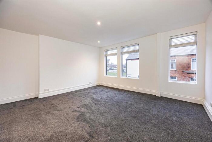 3 Bedroom House To Rent In East Street, Ilkeston, DE7