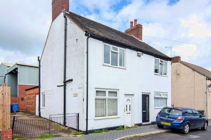 1 Bedroom Flat To Rent In Eastgate Street, Chase Terrace, Burntwood, WS7