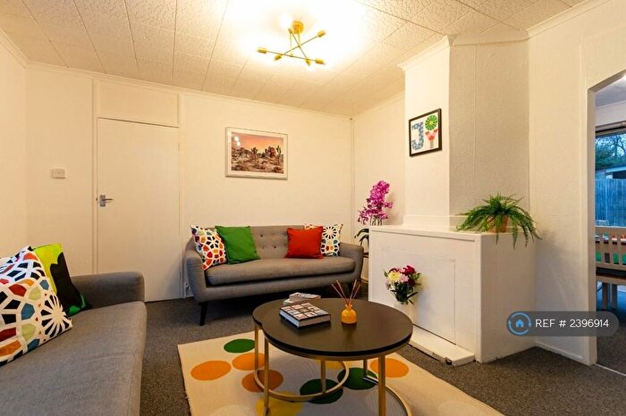 3 Bedroom Semi-Detached House To Rent In Melford Road, Nottingham, NG8