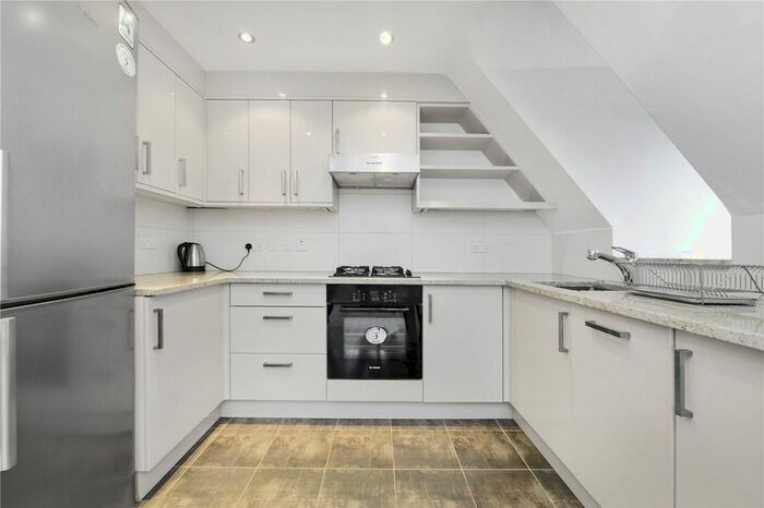 2 Bedroom Flat To Rent In Acantha Court, Montpelier Road, Ealing, London, W5