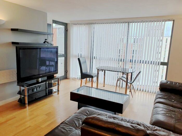 2 Bedroom Apartment To Rent In City Road East, Manchester, M15