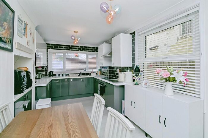 3 Bedroom Terraced House For Sale In Ivor Street, Barry, CF62