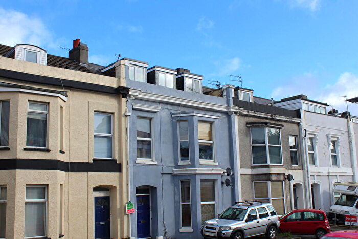 1 Bedroom Flat To Rent In Hill Park Crescent, North Hill, PL4