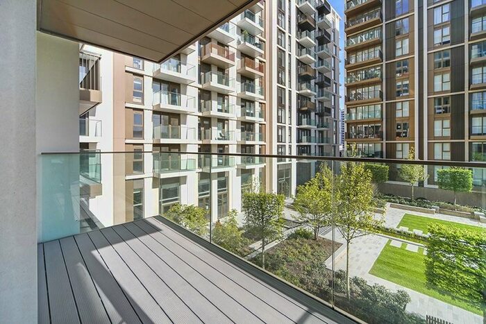 2 Bedroom Flat To Rent In Fountain Park Way, London, W12