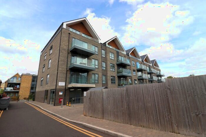2 Bedroom Apartment To Rent In Antoinette Close, Kingston Upon Thames, KT1