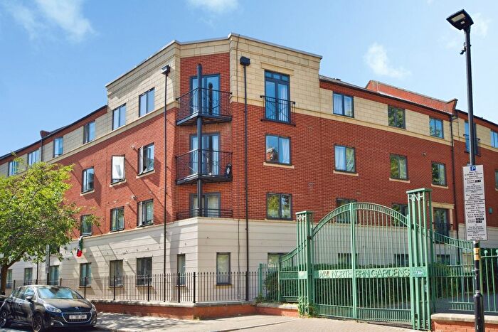 2 Bedroom Flat To Rent In Manor Gardens, London, N7