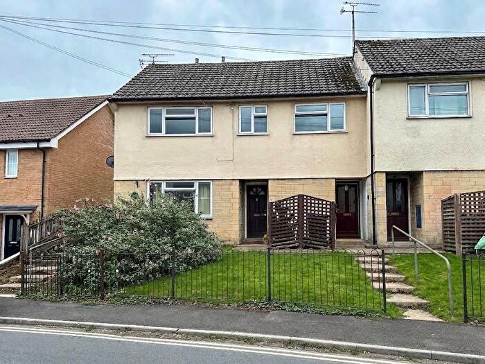 2 Bedroom Flat For Sale In Newnton Grove, Malmesbury, SN16