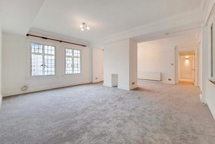 3 Bedroom Apartment For Sale In Baker Street, Marylebone, London, NW1