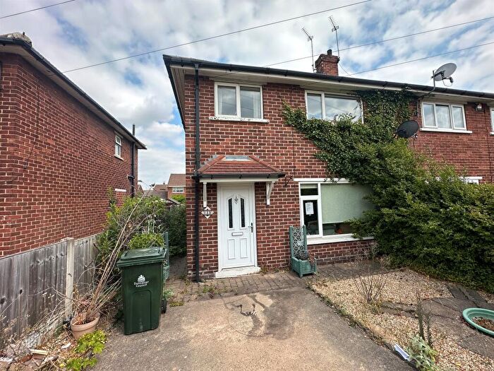 3 Bedroom Semi-Detached House For Sale In St. Wilfrids Road, Bessacarr, Doncaster, DN4