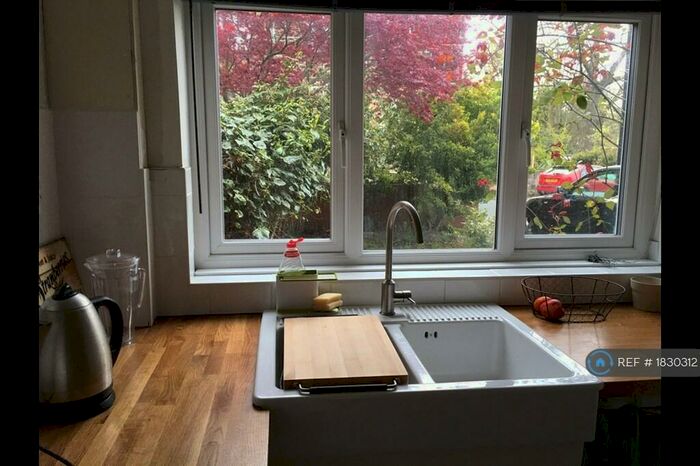 3 Bedroom Terraced House To Rent In Claremont Court, Leeds, LS6