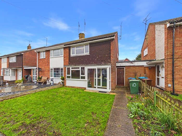 2 Bedroom Semi Detached House For Sale In Cradley Walk, Elmhurst, Aylesbury, HP20