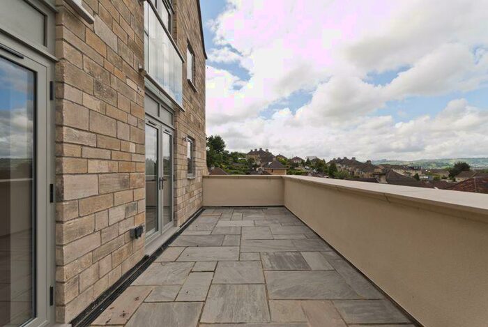 2 Bedroom Apartment To Rent In Moravian Place, Bath, BA2
