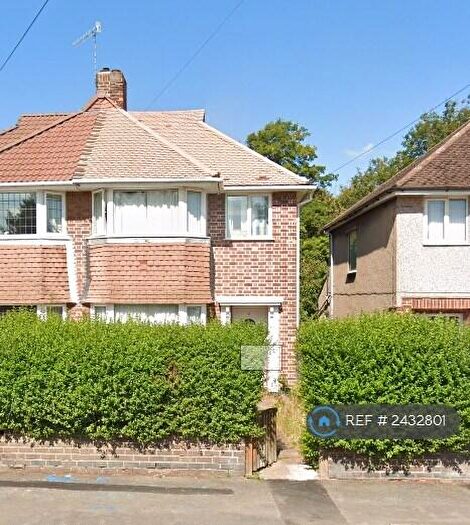 3 Bedroom Semi-Detached House To Rent In Brookside Avenue, Coventry, CV5