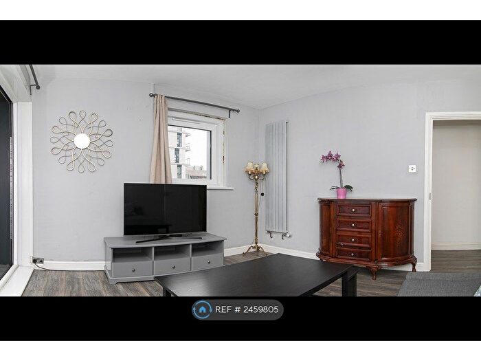 2 Bedroom Flat To Rent In Denning Point, London, E1