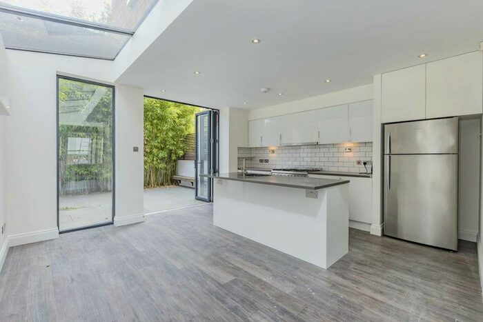 4 Bedroom Terraced House To Rent In Latimer Road, London, W10