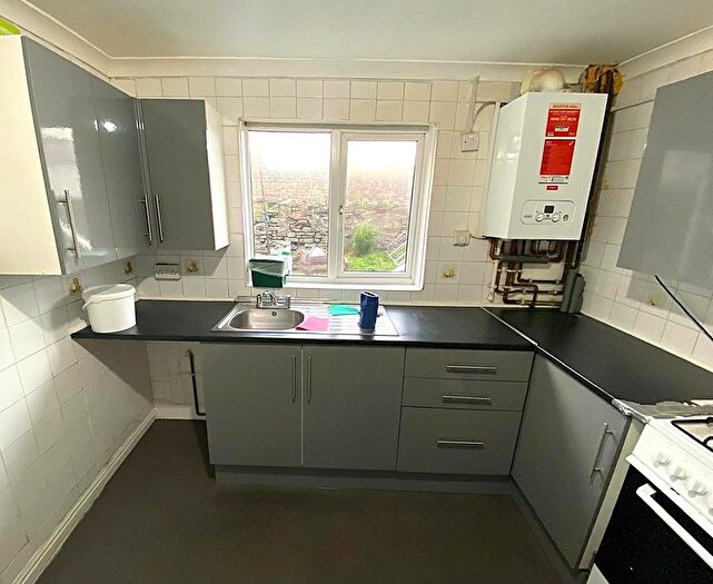 4 Bedroom Terraced House To Rent In Craddock Street, Cardiff, CF11