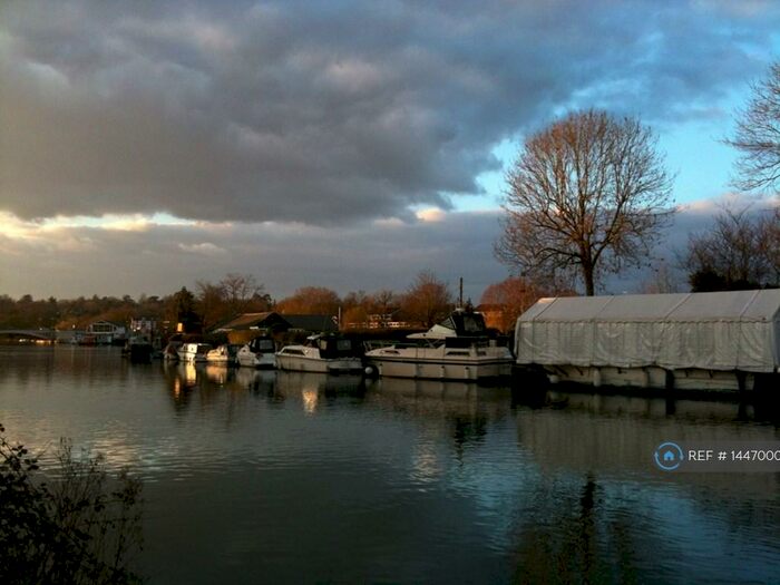 2 Bedroom Flat To Rent In Regents Riverside, Reading, RG1