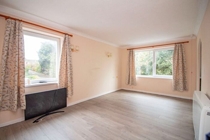 1 Bedroom Flat For Sale In Homewater House, Hulbert Road, Waterlooville, PO7