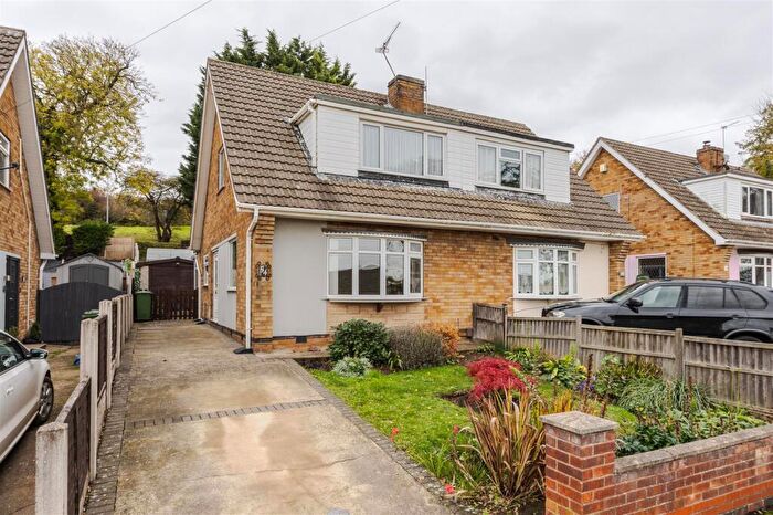 3 Bedroom Semi-Detached House For Sale In Sherburn Crescent, Scunthorpe, DN15