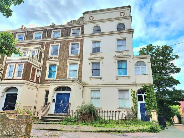 2 Bedroom Flat To Rent In Pegwell Road, Ramsgate, CT11