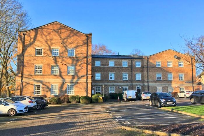 2 Bedroom Flat To Rent In Chaloner Grove, Wakefield, WF1