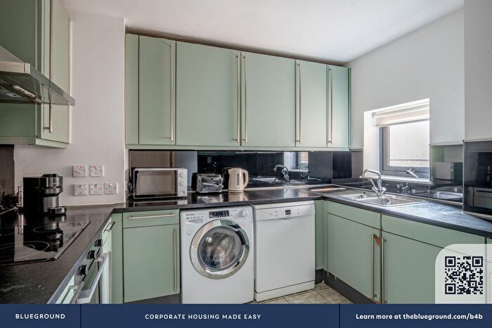 3 Bedroom Flat To Rent In Old Street, London, EC1Y