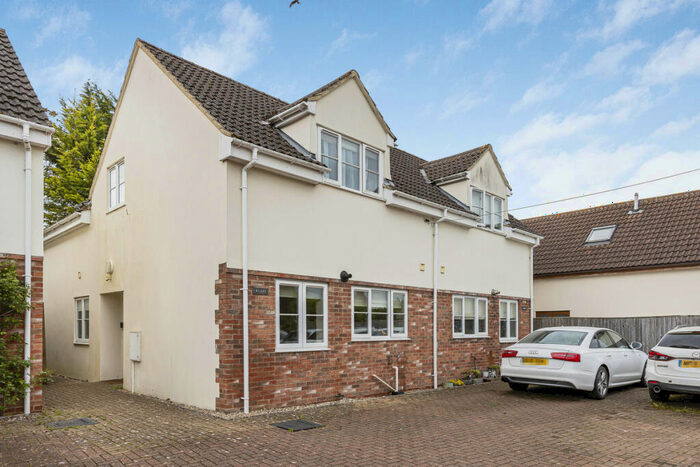 3 Bedroom Semi-Detached House For Sale In South Row, Chilton, OX11