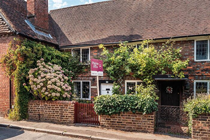 3 Bedroom Cottage For Sale In High Street, Old Oxted, RH8