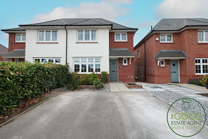 3 Bedroom Semi Detached House For Sale In Beagle Close, Higher Bartle, Preston, PR4