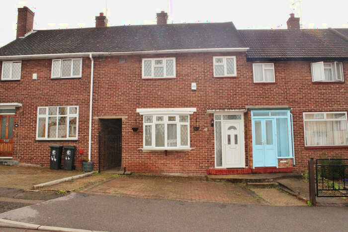 3 Bedroom Terraced House To Rent In Deepdene Road, Loughton, IG10