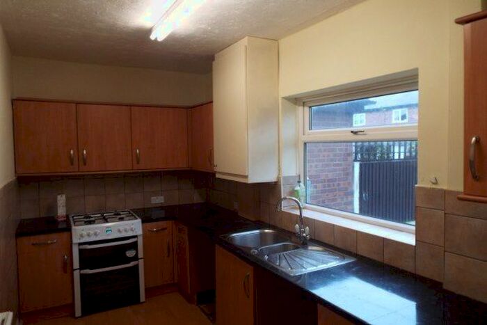 3 Bedroom Semi-Detached House To Rent In Barrymore Avenue, Warrington, WA4