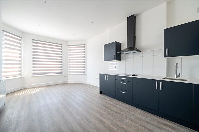2 Bedroom Flat To Rent In Shoot Up Hill, London, NW2