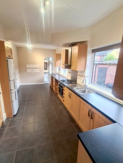 3 Bedroom Semi-Detached House To Rent In Loughborough Road, Leicester LE4
