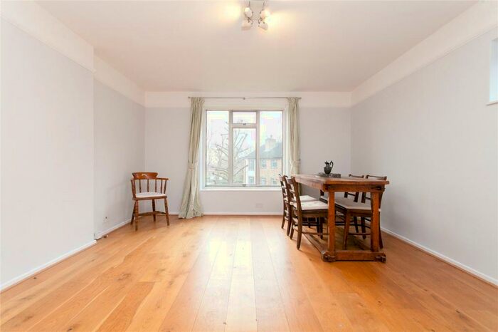 2 Bedroom Flat To Rent In Abbotts Close, Alwyne Road, London, N1