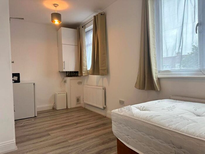 Studio To Rent In St. Alphege Road, N9