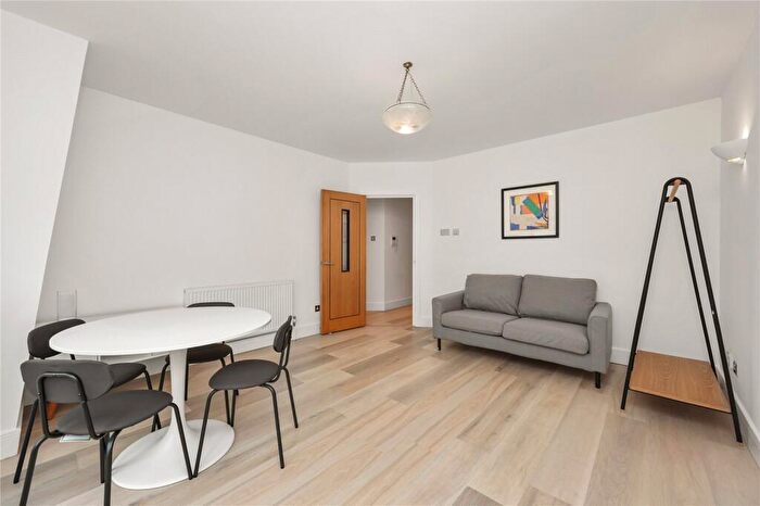 1 Bedroom Apartment To Rent In Farringdon Road, EC1M