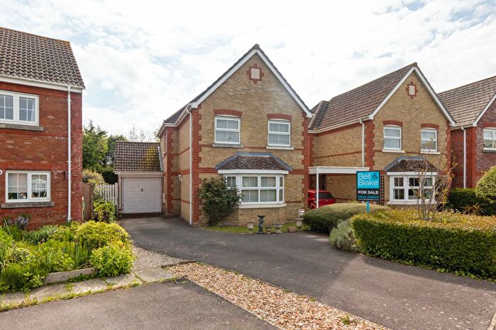 3 Bedroom Detached House For Sale In Pipers Mead, Chichester, PO20