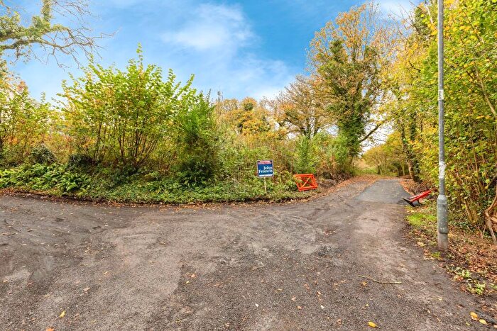 Land For Sale In Heol Waunyclun, Trimsaran, Kidwelly, Carmarthenshire, SA17