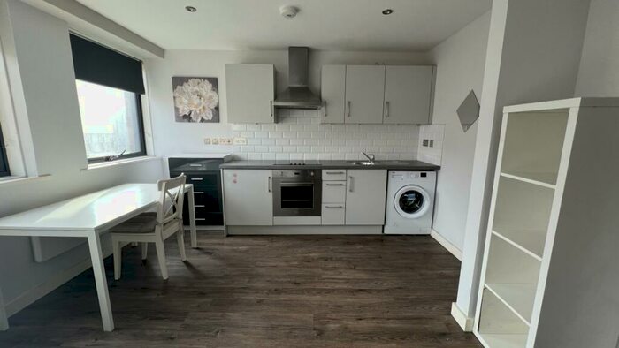 Flat To Rent In Kings Oak House, Harrow, HA1